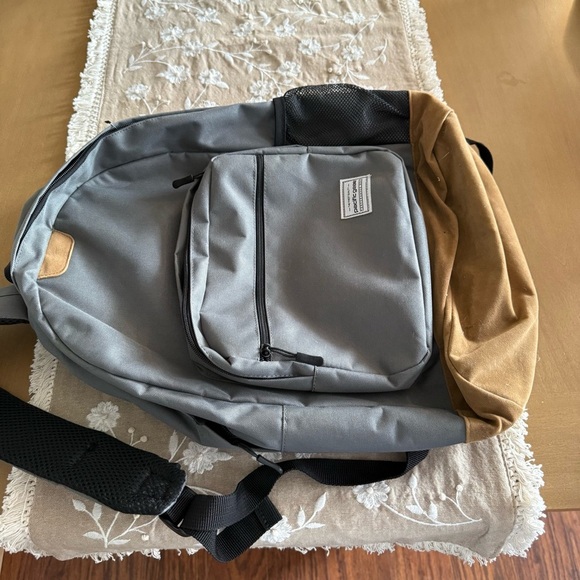 Pacific Gear Gray and Tan Men's Backpack - Picture 4 of 4